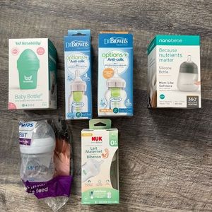 Baby bottle lot. All new and in sealed packaging
